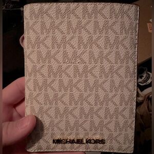 Michael Kors Passport Cover / Wallet